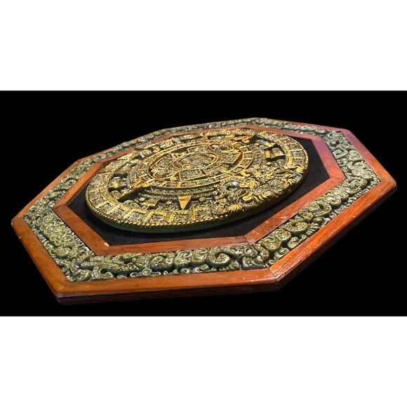 Vtg 18" Aztec Mayan Calendar Wall Art Green Malachite Stone Wood Frame Velvet Ac - Picture 2 of 8